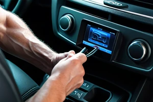 Comment brancher et utiliser sa première valise de diagnostic